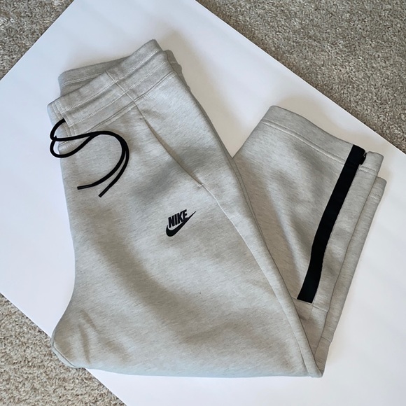 Nike Pants - Nike Sportswear Cropped Sweatpants